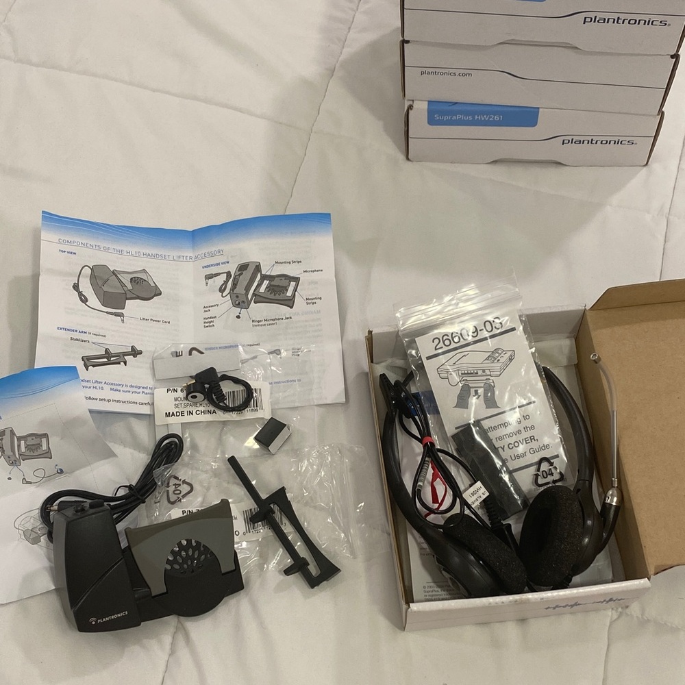 New Plantronics HW261 Headset and HL10 lifter